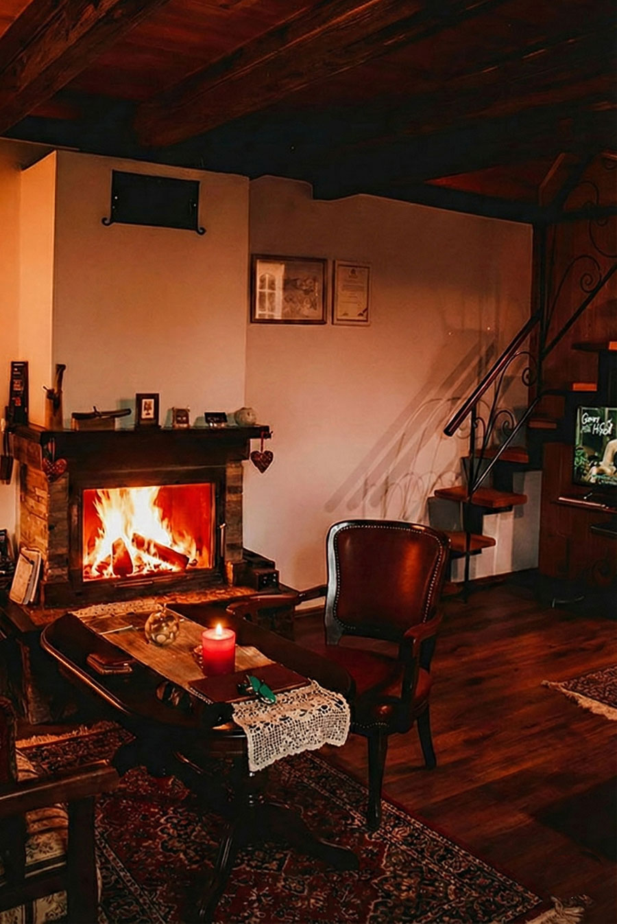 Fruška gora smeštaj u brvnari sa kaminom